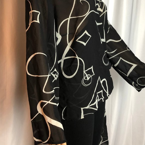Lane Bryant Black & White Sheer Top Size 18/20 - Picture 6 of 9